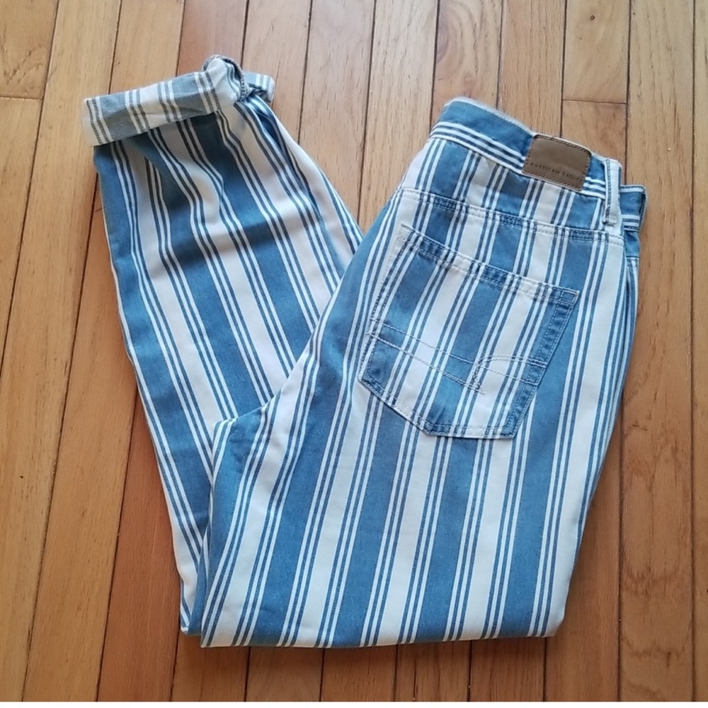 AMERICAN EAGLE MOM STRIPED JEANS